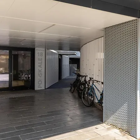 Deluxe Podskale 18 With Parking & Balcony In By Renters Prestige * Cracovie
