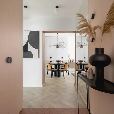 Deluxe Podskale 18 With Parking & Balcony In By Renters Prestige Kraków